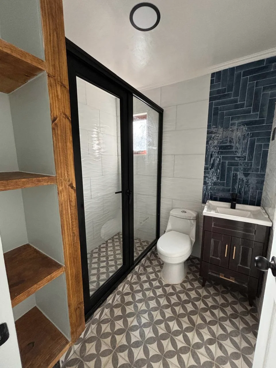 Baño ejecutado por B&M